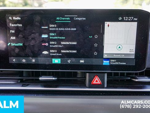 Used 2025 Kia Carnival FWD image 40