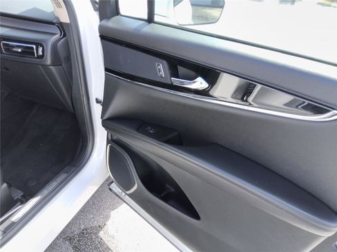 Used 2023 Lincoln Nautilus AWD w/ Premium Package image 24
