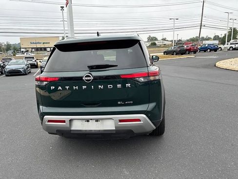 Used 2025 Nissan Pathfinder SL AWD/4WD image 10