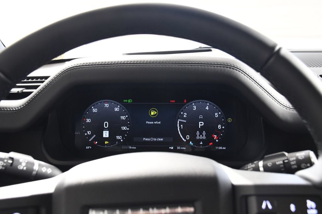 New 2026 Land Rover Defender 130 X-Dynamic SE AWD/4WD image 31