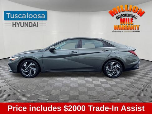 Used 2024 Hyundai Elantra Limited image 7