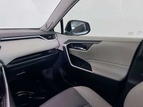 Used 2024 Toyota RAV4 XLE Premium image 20