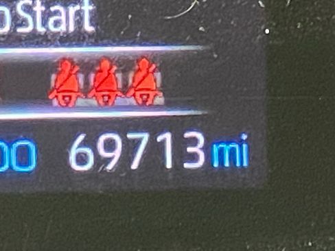 Used 2021 Toyota RAV4 XLE w/ Convenience Package image 30