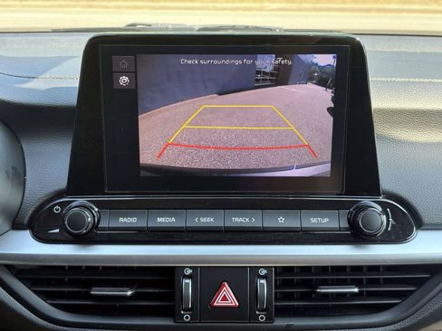 Certified 2023 Kia Forte LXS w/ LXS Technology Package FWD image 17