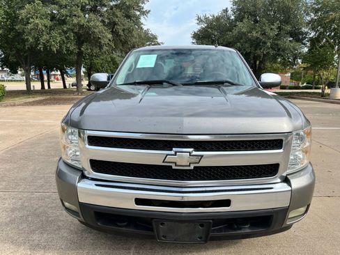 Used 2009 Chevrolet Silverado 1500 LT w/ Texas Edition image 2