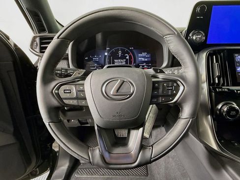 New 2026 Lexus LX 700h Luxury image 10