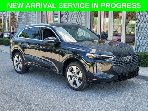 Used 2025 Audi Q5 Premium Plus w/ Premium Plus AWD/4WD image 1