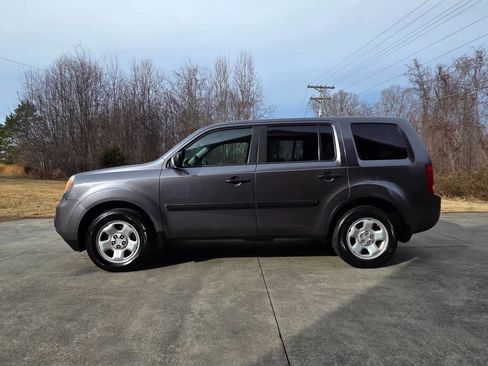 Used 2015 Honda Pilot LX image 9