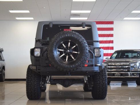 Used 2018 Jeep Wrangler Unlimited Sport S image 31