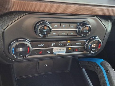 Used 2023 Ford Bronco Outer Banks image 18
