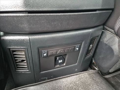 Used 2016 RAM 1500 Laramie w/ Convenience Group AWD/4WD image 23
