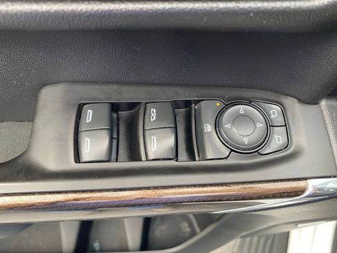 Used 2021 Chevrolet Silverado 1500 LT Trail Boss w/ Convenience Package II AWD/4WD image 21