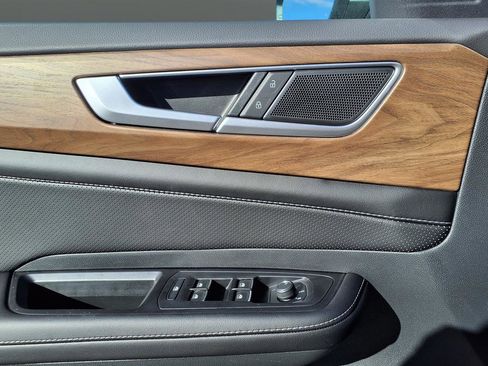 New 2026 Volkswagen Atlas SE image 41