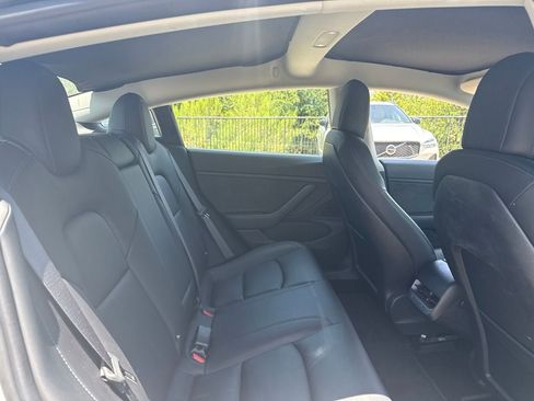 Used 2018 Tesla Model 3 Long Range RWD image 12