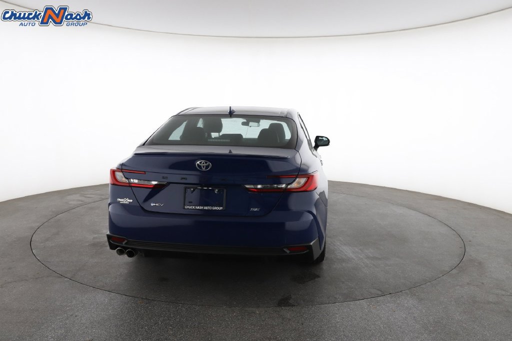 Used 2026 Toyota Camry SE FWD image 11