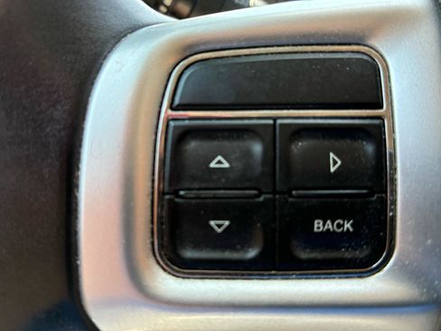 Used 2012 Dodge Journey FWD image 18