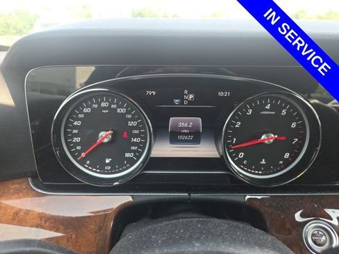 Used 2017 Mercedes-Benz E 300 4MATIC image 6