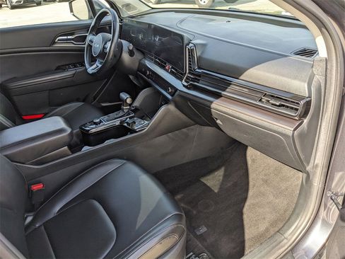 Certified 2023 Kia Sportage EX image 14