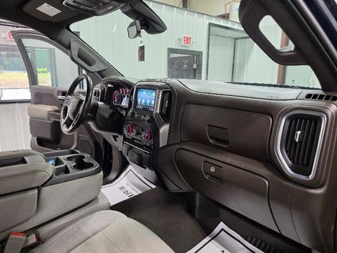 Used 2021 Chevrolet Silverado 1500 LT w/ Safety Package II AWD/4WD image 18