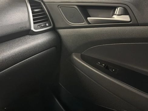 Used 2017 Hyundai Tucson Value FWD image 16