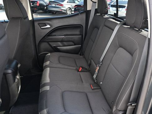 Used 2018 Chevrolet Colorado LT w/ LT Convenience Package image 15