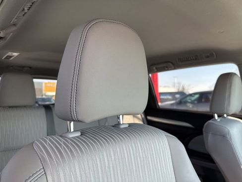 Used 2018 Toyota Highlander Plus image 41