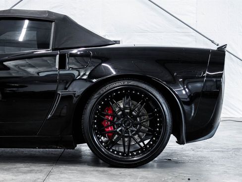 Used 2005 Chevrolet Corvette Convertible w/ Preferred Equipment Group image 10