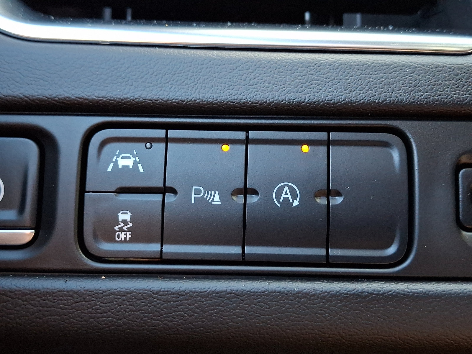 Used 2024 GMC Yukon SLE AWD/4WD image 23