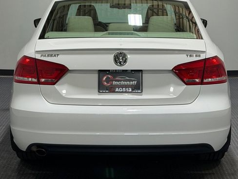 Used 2014 Volkswagen Passat 1.8T SE FWD image 4
