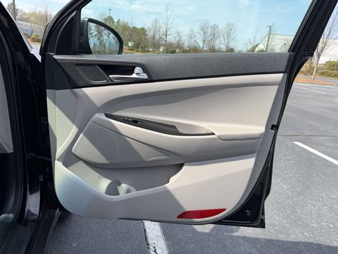 Used 2019 Hyundai Tucson Value image 16