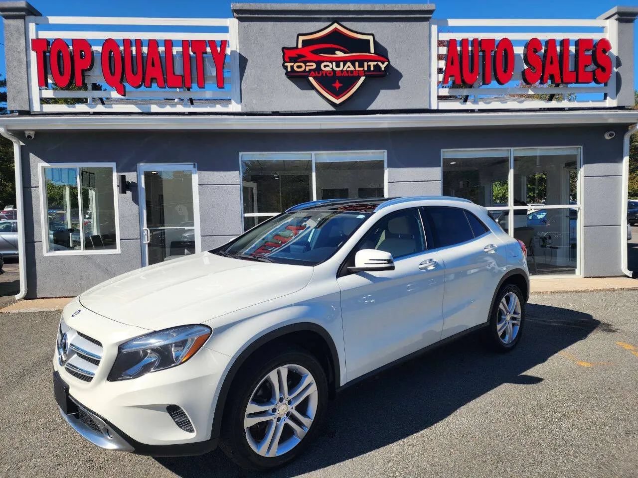 Used 2016 Mercedes-Benz GLA 250 4MATIC image 1
