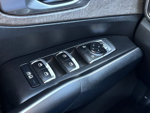 Used 2022 Kia Sorento EX w/ Panoramic Sunroof Package image 19