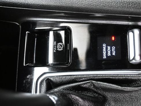 Used 2024 Jeep Compass Latitude AWD/4WD image 28