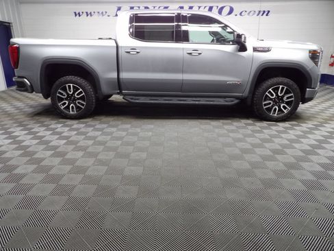 Used 2024 GMC Sierra 1500 AT4 w/ Technology Package AWD/4WD image 2