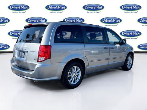 Used 2016 Dodge Grand Caravan SXT image 8