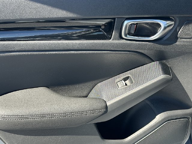 Used 2023 Honda Civic Touring image 17