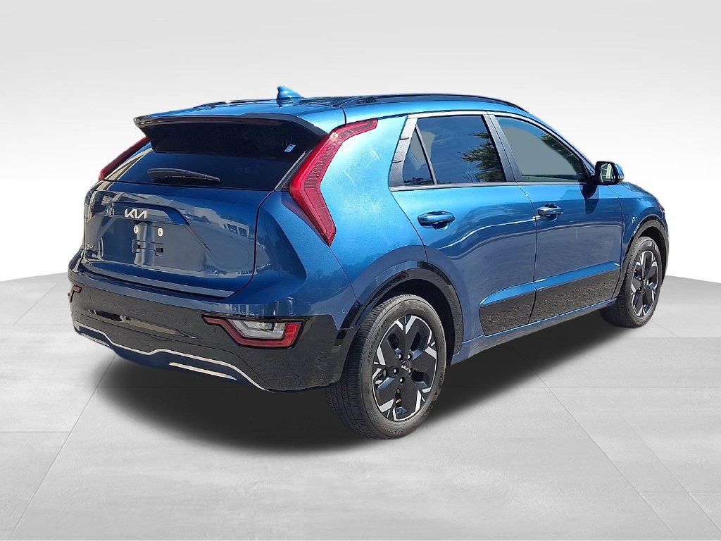 Used 2023 Kia Niro Wave w/ Wave Preserve Package FWD image 6