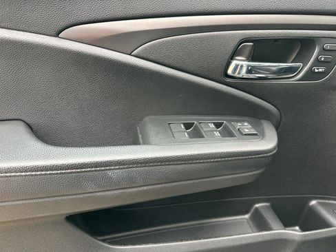 Certified 2022 Honda Pilot Special Edition image 11