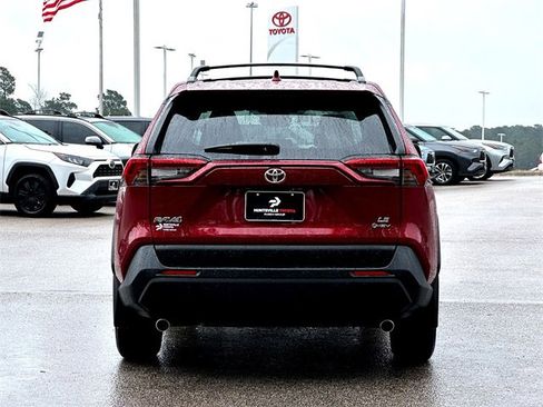 New 2025 Toyota RAV4 LE image 7