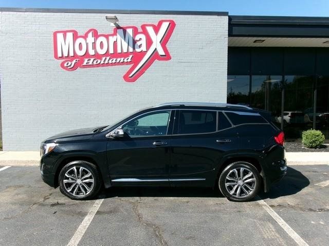 Used 2020 GMC Terrain Denali w/ GMC Pro Grade Package AWD/4WD image 1