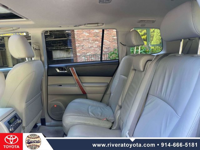 Used 2009 Toyota Highlander Limited w/ Extra Value Pkg 7 AWD/4WD image 13