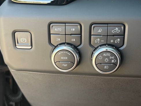Used 2024 GMC Sierra 1500 Denali w/ Technology Package AWD/4WD image 36