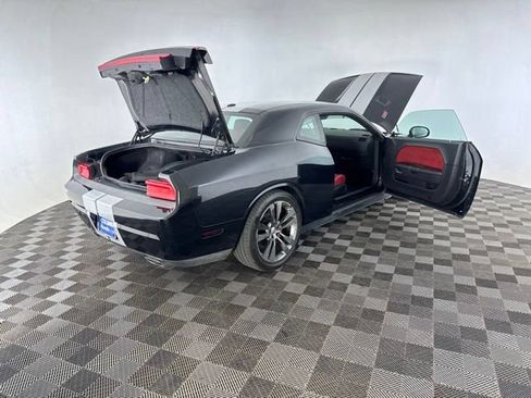 Used 2013 Dodge Challenger SRT8 w/ Harman Kardon Audio Group RWD image 17