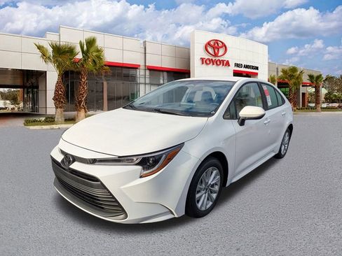 New 2026 Toyota Corolla LE image 9