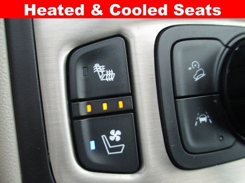 Used 2019 GMC Terrain Denali w/ Advanced Safety Package image 19