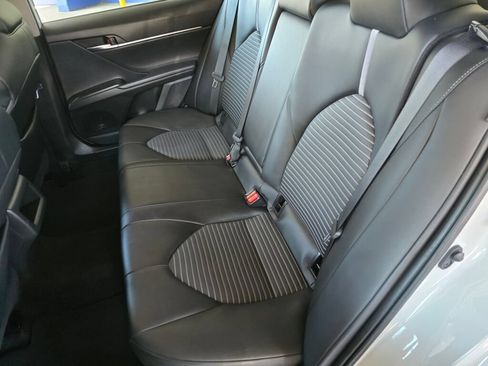 Used 2023 Toyota Camry SE w/ Cold Weather Package FWD image 19