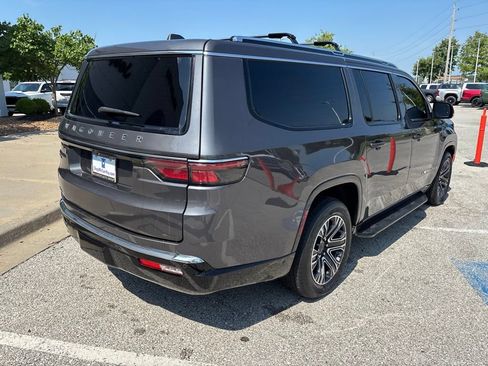Used 2023 Jeep Wagoneer L 4WD w/ Premium Group I image 28