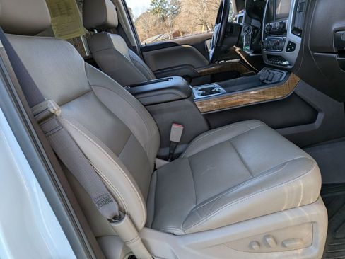 Used 2018 GMC Sierra 1500 SLT image 32