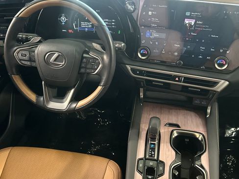 Used 2025 Lexus RX 350 Premium FWD image 15