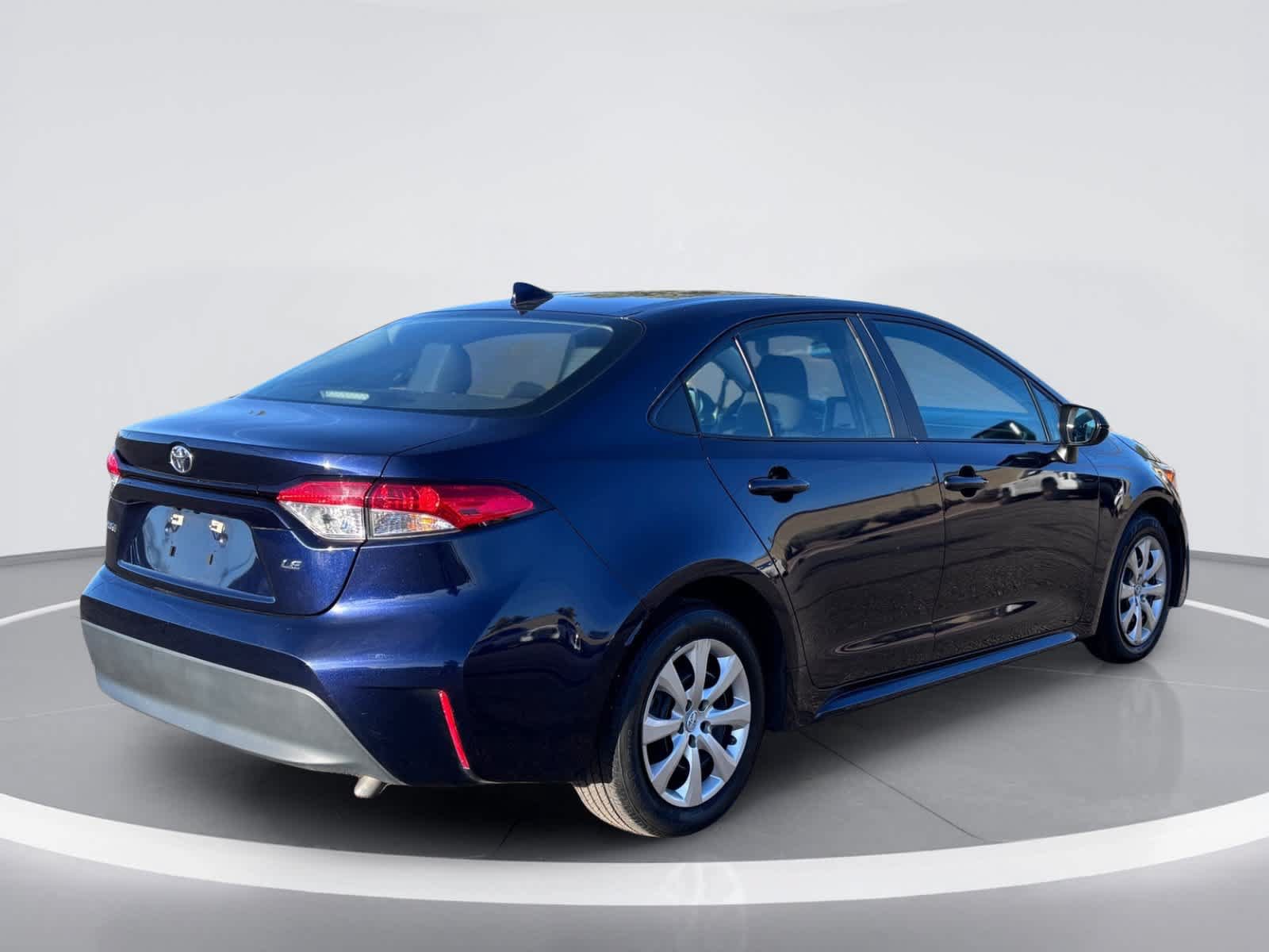 Used 2025 Toyota Corolla LE FWD image 6